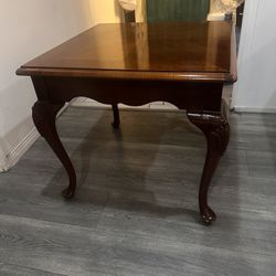 THOMASVILLE Lamp Table
