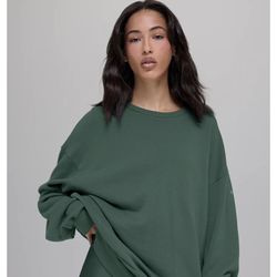 Clover Green Alo crew neck