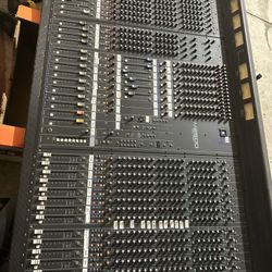 Yamaha M300 Audio mixing Console + power supply 