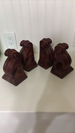 Set of 4 Corbels/ Curtain Rod Holders