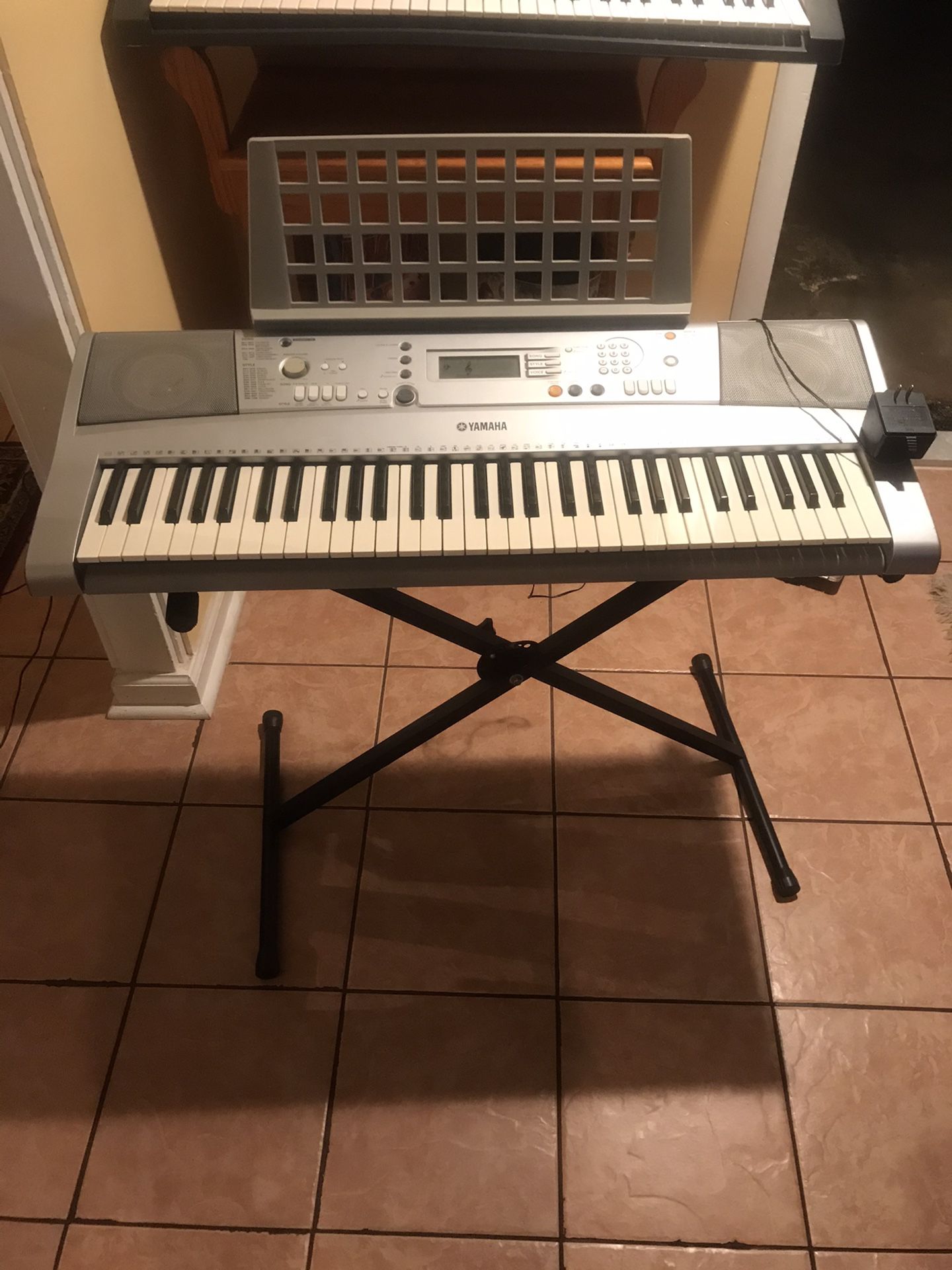 Yamaha keyboard YPT-300