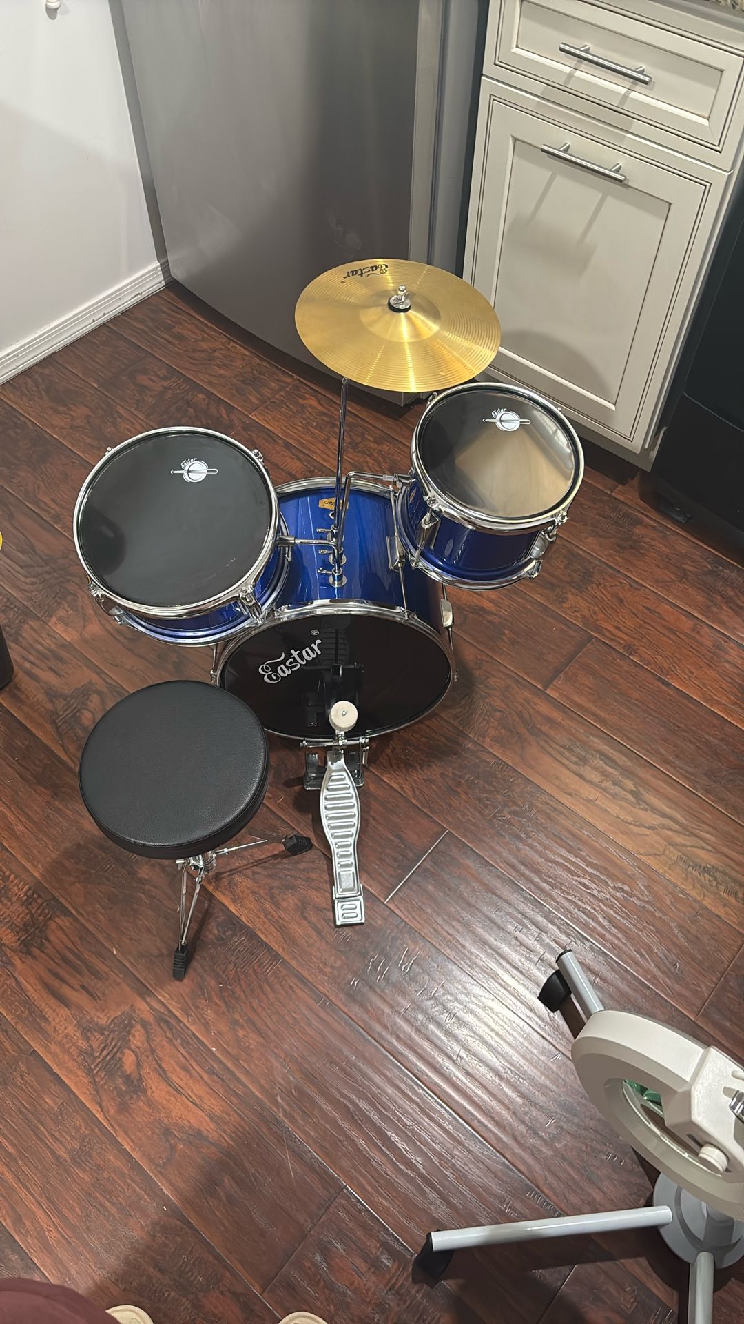 Eastar Kids Drum Set (missing Sticks) $60 OBO NEED GONE