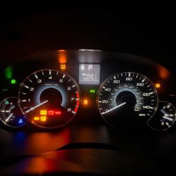 Subaru Outbak 4x4 Ahorradora En Gasolina Eco 2013 Millas Originales Cualquier Prueba Oh Venir Con Mecánico 