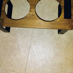 Pet Dish Holder Like New Condition Pickup Only Cash 