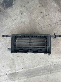 2021-2023 FORD F150 LOWER INTERCOOLER AIR SHUTTER