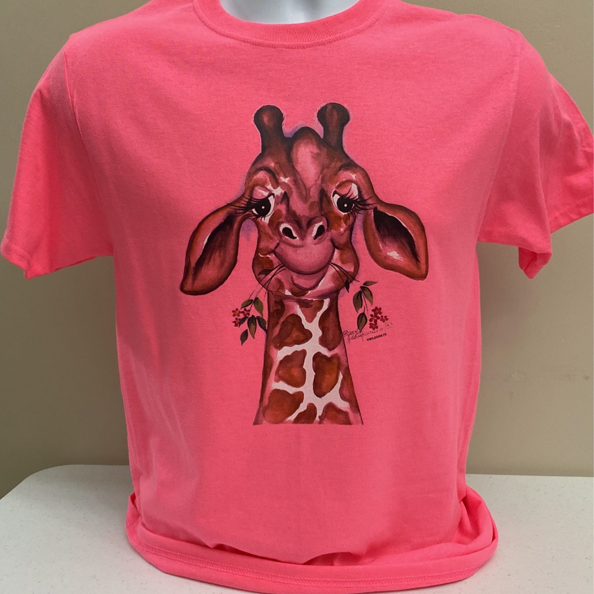 Design T-shirt, Adult Small, New, 50/50 Cotton/poly