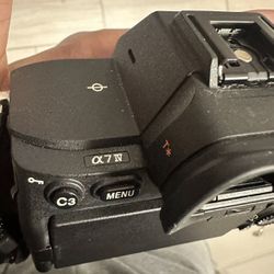 Sony Alpha A7 iv 33 MP Mirrorless Camera