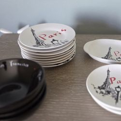 Effiel Tower Paris dining set MUST BE GONE BY 4/29