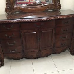 Queen Bedroom Set