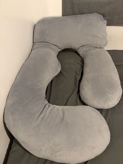 MOVE-OUT-SALE: Pregnancy Pillow – Full Body Support
