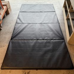Folding 2” Thick High Quality Athletic Gym Mat New Condition 4 X 8 