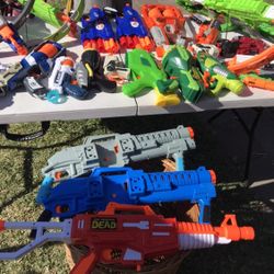 Bonche Grande De Nerf Guns And Assorted