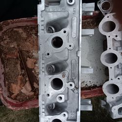 Ford V6 4.0L Cylinder Heads Left And Right 1L2E 6050