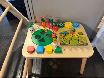 Infant/toddler activity table