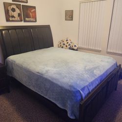 Brown UsedBedroom Set No Box Or Matress