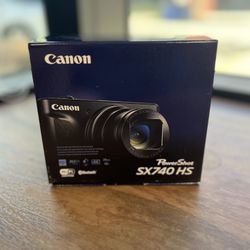 Canon SX740 HS Black Camera