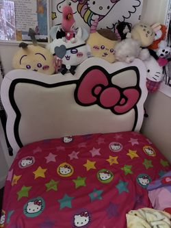 Hello kitty headboard