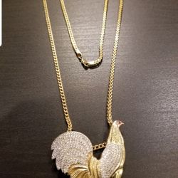 Mens Beautiful 14kt Gold Chain And Pendant