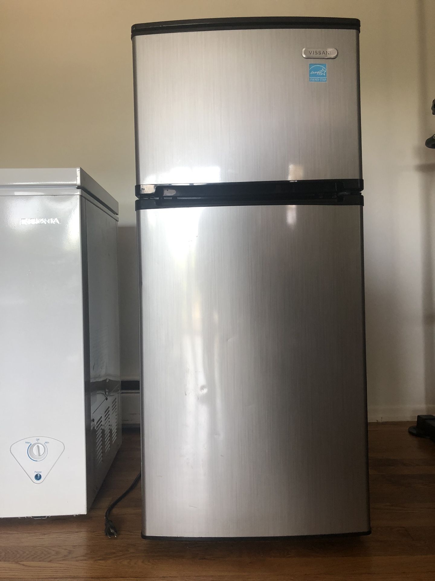 Mini Fridge with Freezer