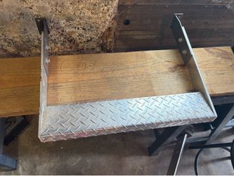 Aluminum diamond plate step