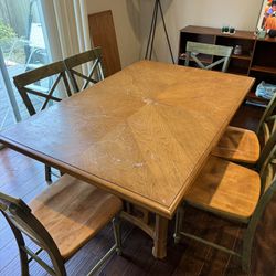 Extendable Dining Table w/ 6 Chairs