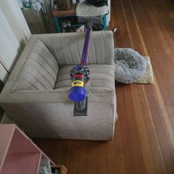 Dyson V8 Cordless Vacuum 
