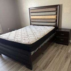Full Bedroom Set  w Night Stand