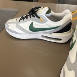 Nike Sneakers Size 10