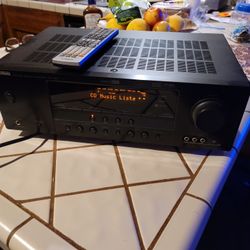 2 40 watt Yamaha receiver with remote in new condition firm price 