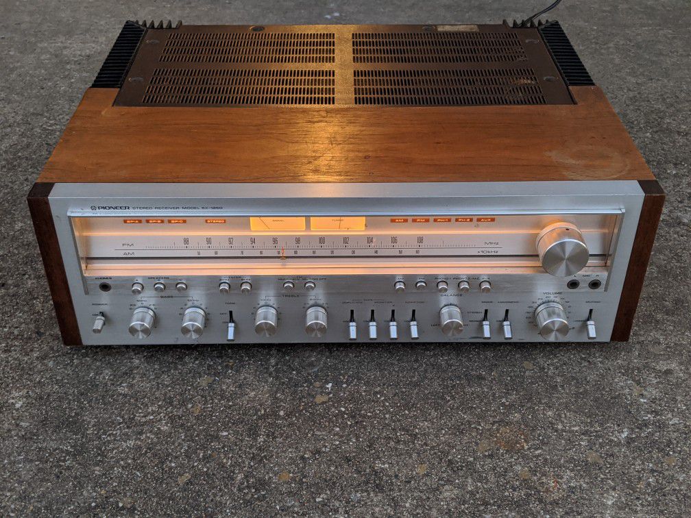 Pioneer SX-1250 Vintage AM/FM Receiver (Tested - Power - Sound - Working)