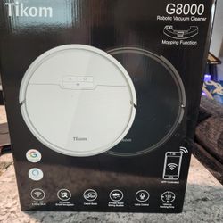 New In Box Tikom G8000 Robovac 