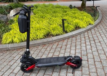 Circooter Raptor Pro E-Scooter — Like New, 3 Miles