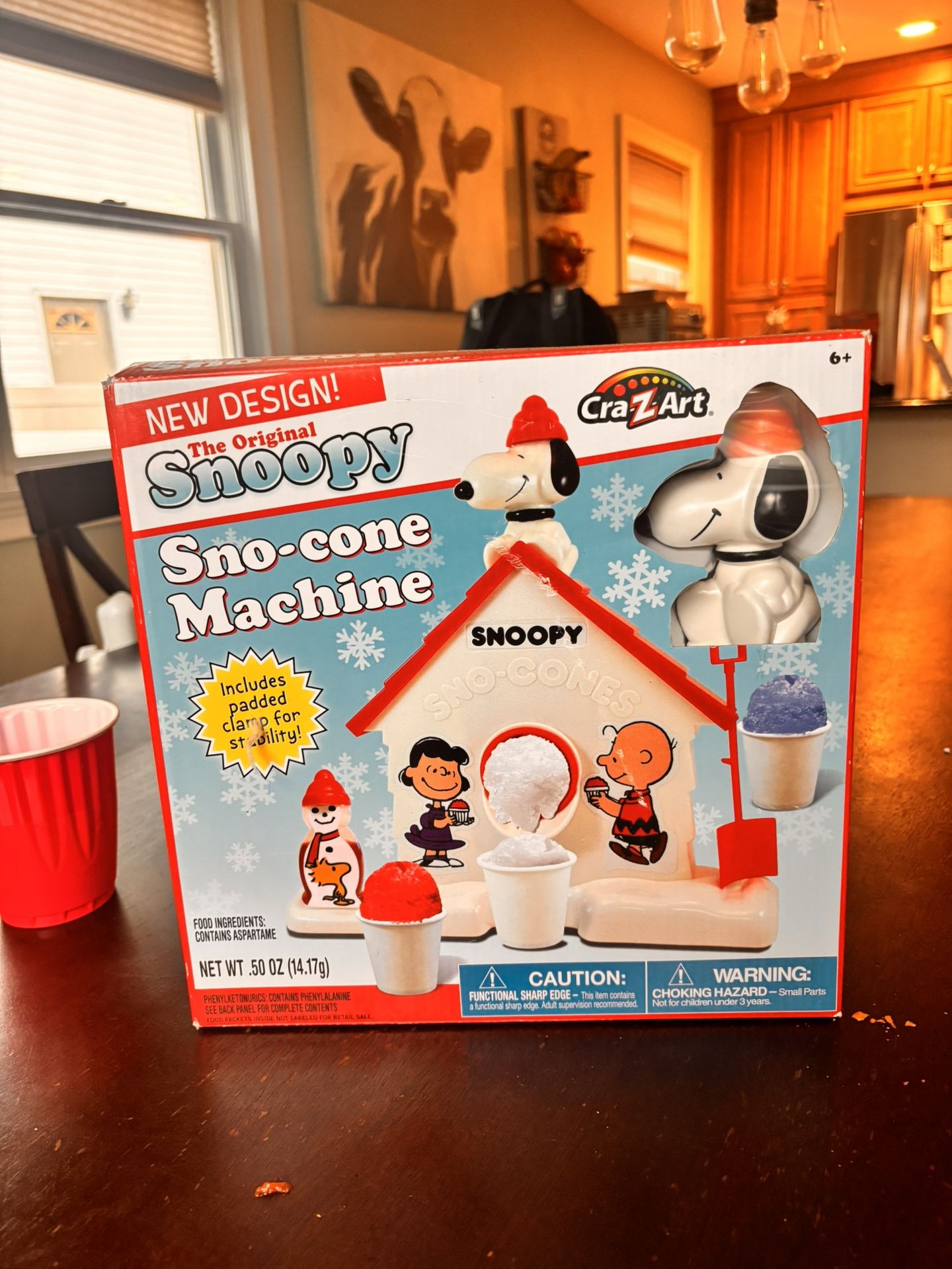 Snoopy snowball machine