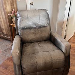 Leather Lean Back Chair