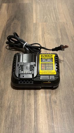 DEWALT 12V MAX/20V MAX Lithium Ion Battery Charger, 4 Amp (DCB1104)