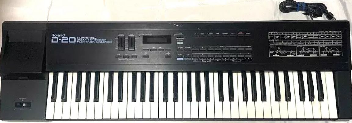 Roland D-20 61-Key Linear LA Synthesizer Black keyboard Music Instruments