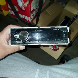 Pioneer Stereo 