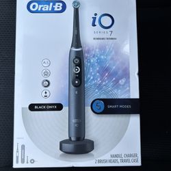 Oral B io7 Toothbrush