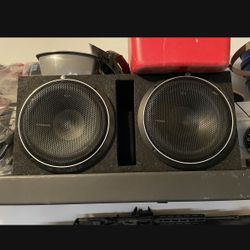 Rockford Fosgate P2 4 Ohm 12” Subs w/ Renegade Amp