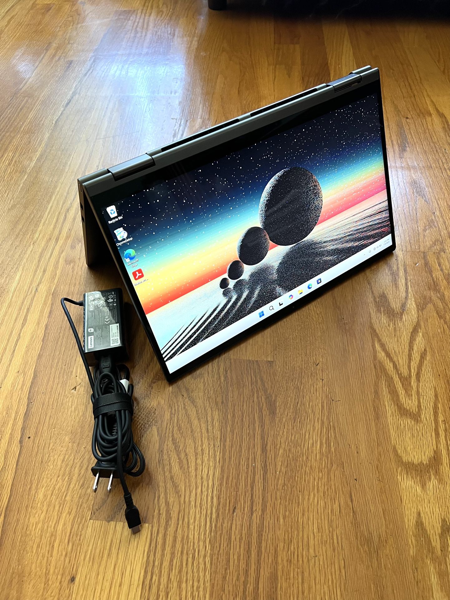 15.6 inches Lenovo Yoga 7 Touchscreen 2-in-1 Convertible Laptop Win11 i7 1165G7 4-Cores @2.8Ghz SSD 512Gb RAM 12Gb Microsoft Office Product 2022