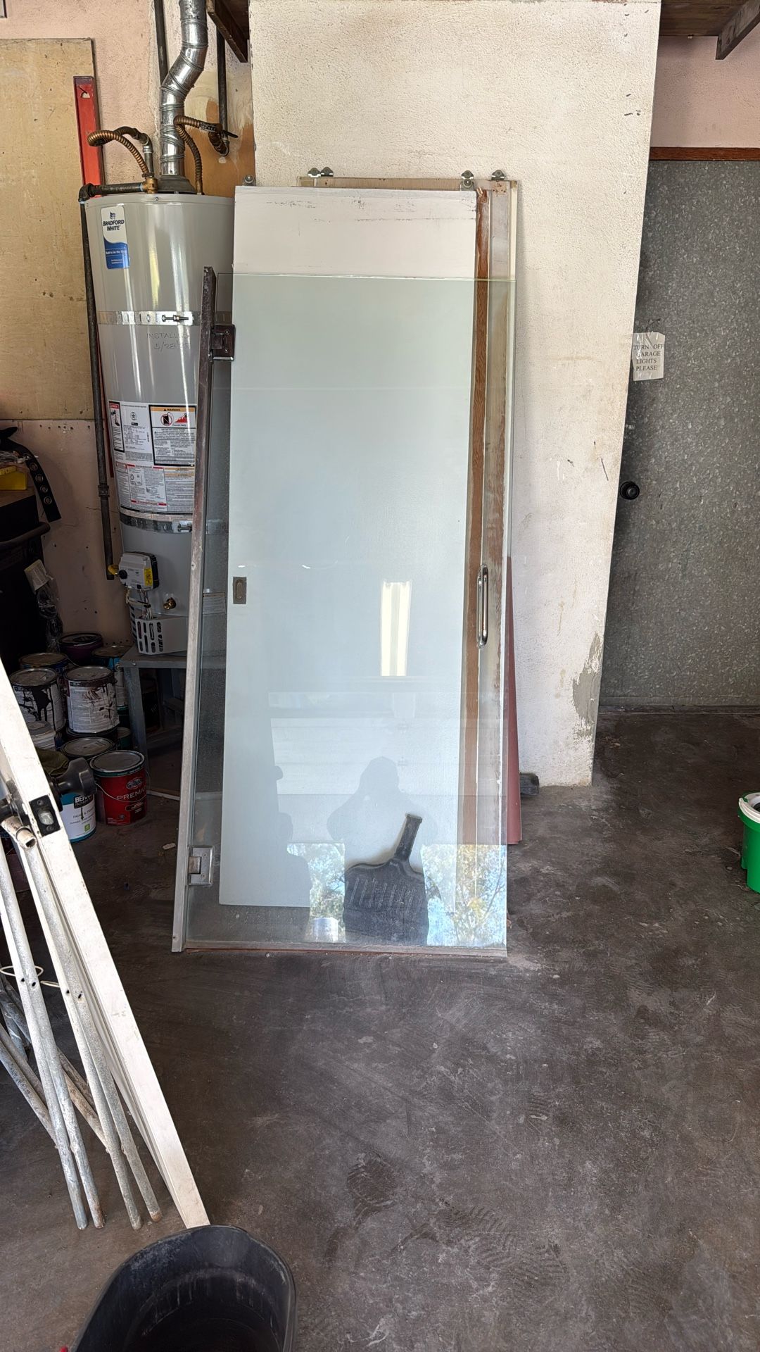 Shower Door 32 1/2 Inches