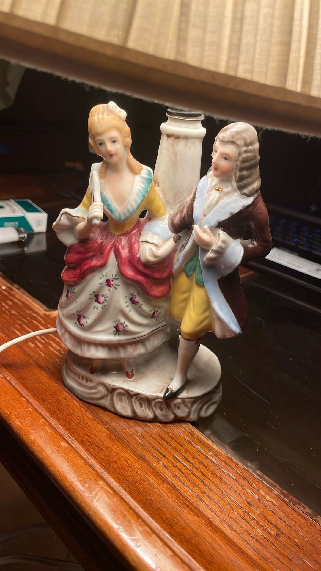 Vintage Figural Lamps Colonial Couple -Porcelain Boudoir Lamps GUC
