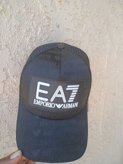 Emperio Armani hat