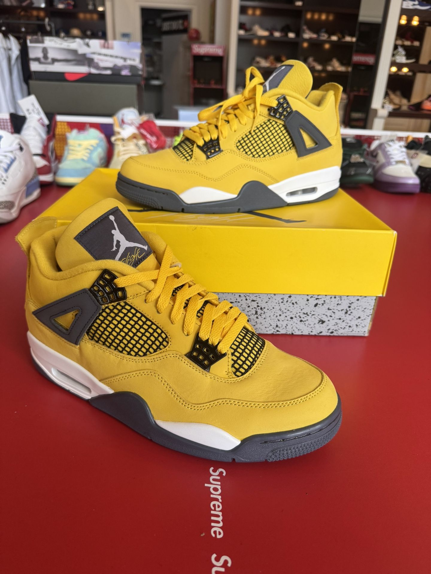 Jordan 4 ‘Lightning’ Size 11.5