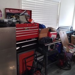 Moving Everything Must Go In 2 Days