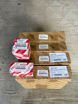 4 Runner OEM Toyota BNIB brake pads and rotors