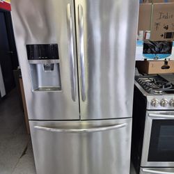 Frigidaire Refrigerator 