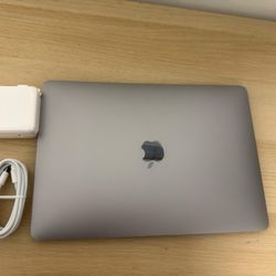 Apple MacBook Air 2020 ( EXCELLENT CONDITION)