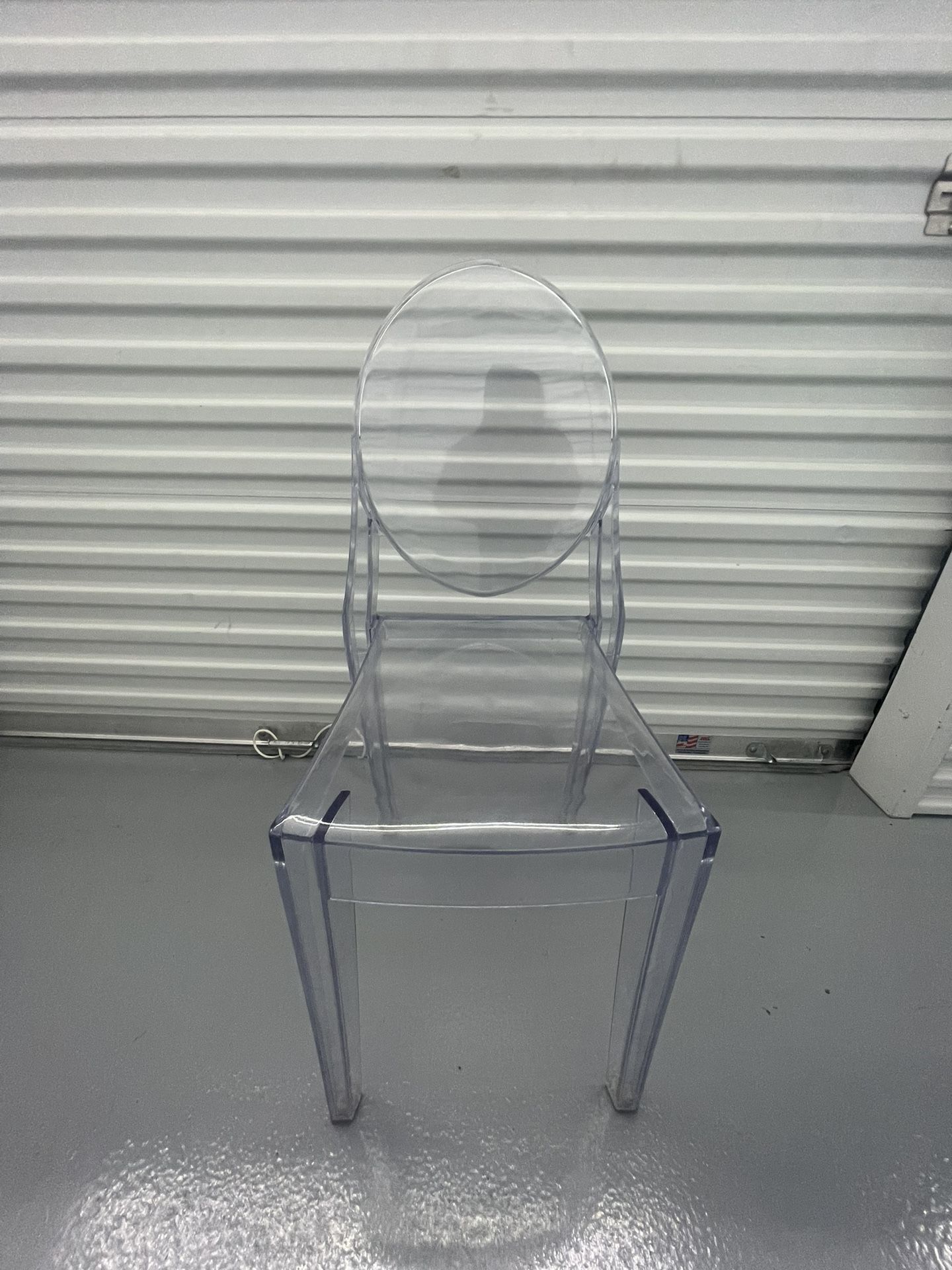 Clear Ghost Chair 