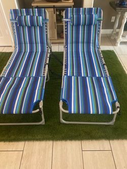 Outsunny Tanning Chair with Face Hole and Side Table, 5-Position Folding Outdoor Chaise Lounge Chair